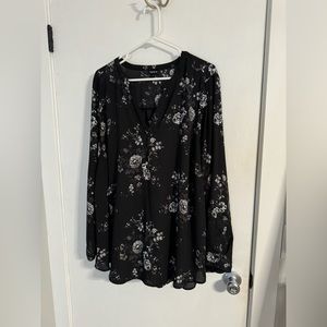 Torrid - Sleeve Button Down Floral Blouse- Size 3 (22/24)